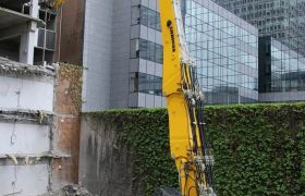 Предлагаем в аренду полноповоротные экскаваторы. Их основной особенностью является возможность кругового поворота кабины и рабочего инструмента. Аренда полноповоротного экскаватора в Москве и МО
