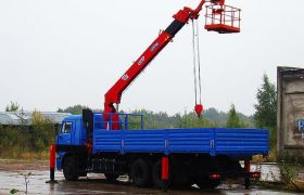С помощью кранов манипуляторов можно выполнять погрузку и разгрузку на железной дороге, в порту, в складских терминалах. Аренда крана манипулятора в Москве и области