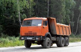 Главные направления эксплуатации самосвалов: транспортировка сыпучих и прочих материалов, доставка стройматериалов на место проводимого строительства
Аренда самосвала в Москве и Московской области